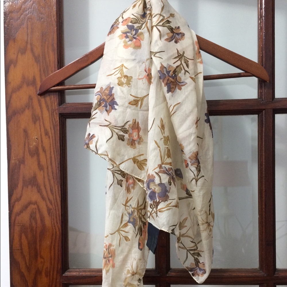 ❤️100% Silk scarf